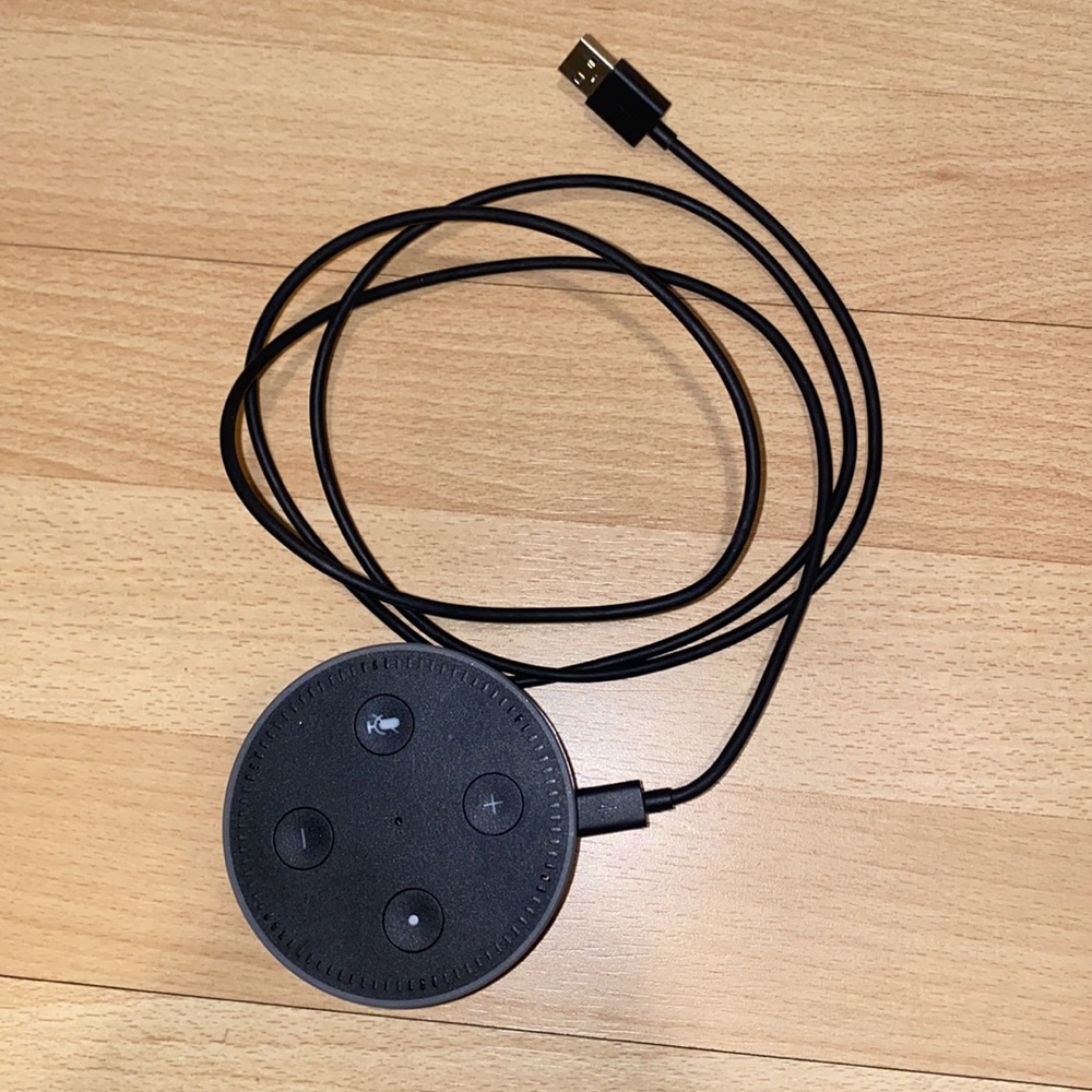 Amazon dot - Picture 3 of 3